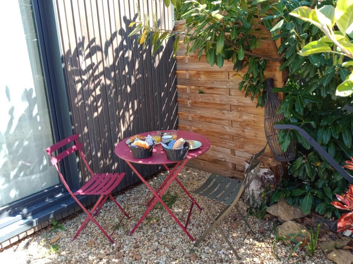 Montmerle-sur-Saone Studio De Jardin "Le Temps D Une Pause" Jusqu'A 4 Personnes En Face Du Beaujolais - Climatisation Et Borne Recharge Vehicule Electrique מראה חיצוני תמונה